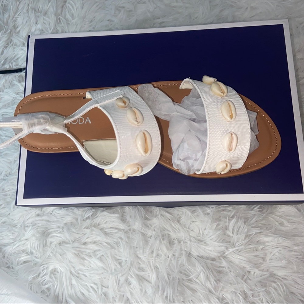 ✨🐚 Top Moda White Shell Sandals 🐚✨ - Picture 5 of 7